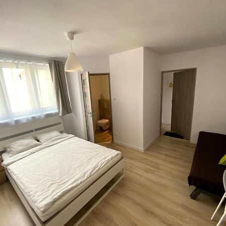 Zefir Pokoje Apartment อูเนียชแช ภายนอก รูปภาพ