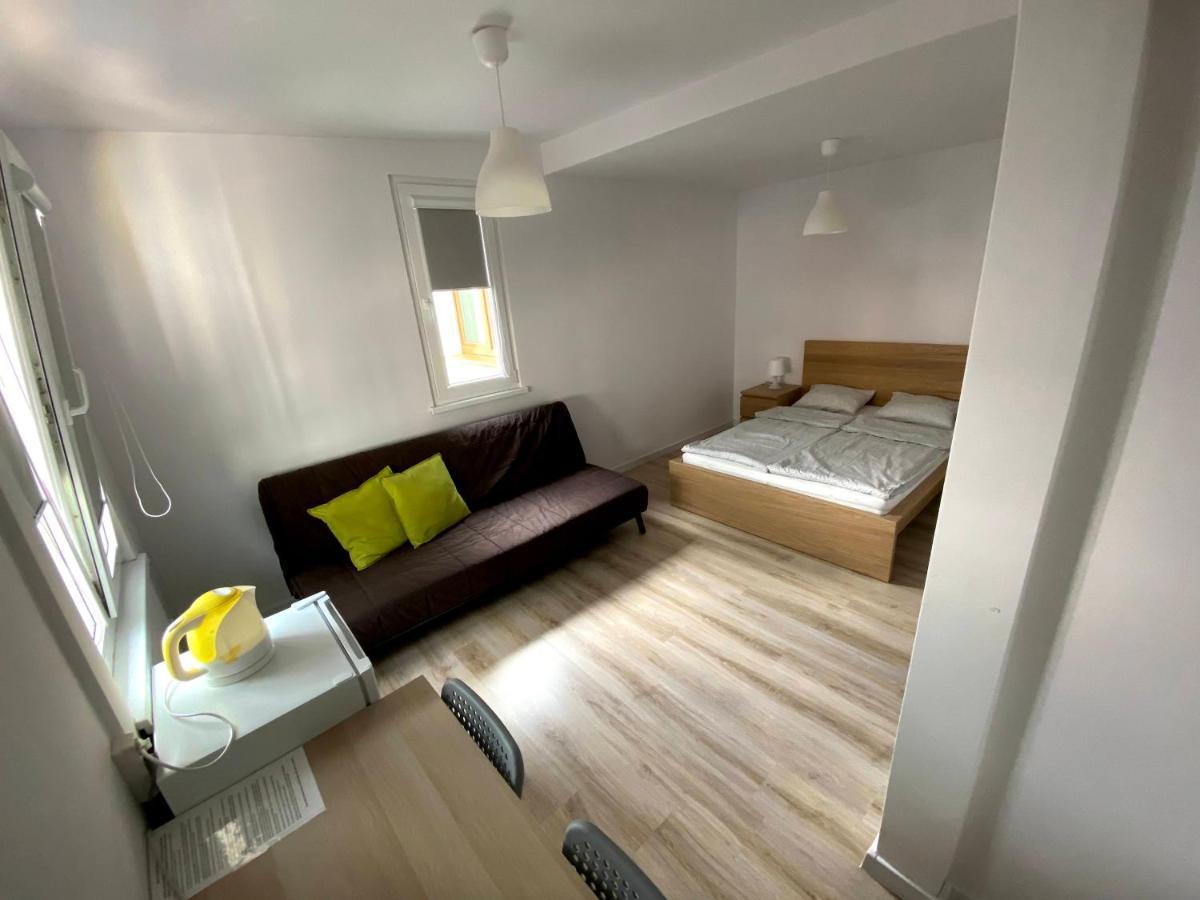 Zefir Pokoje Apartment อูเนียชแช ภายนอก รูปภาพ