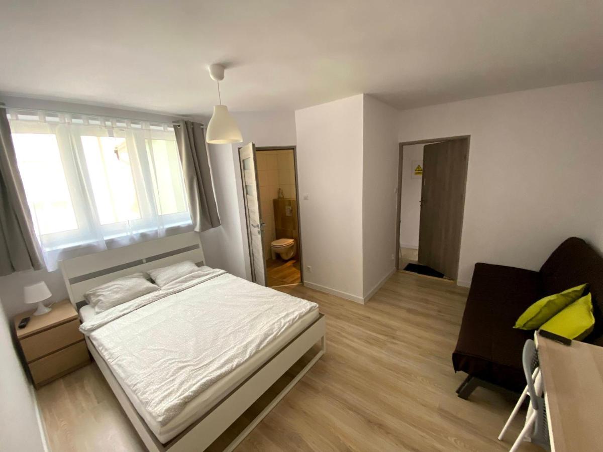 Zefir Pokoje Apartment อูเนียชแช ภายนอก รูปภาพ
