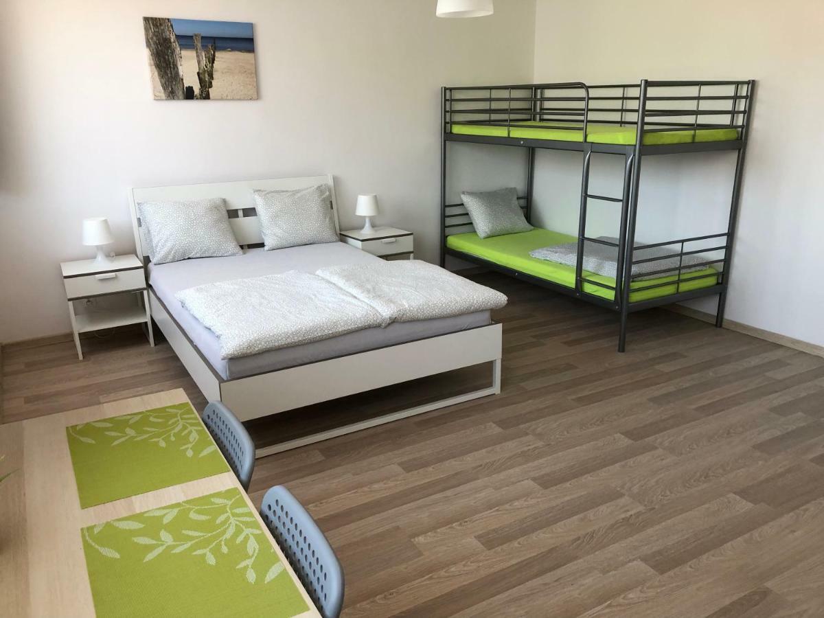 Zefir Pokoje Apartment อูเนียชแช ภายนอก รูปภาพ